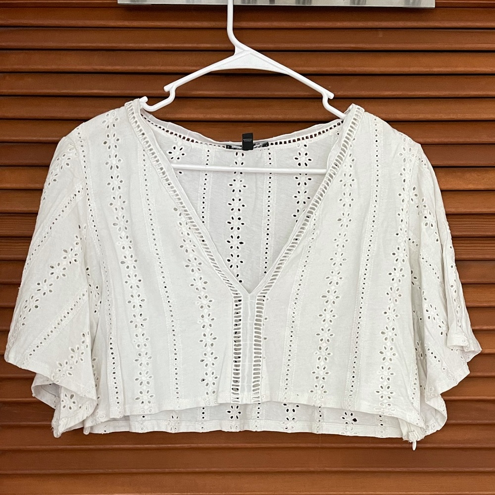 Cropped eyelet top